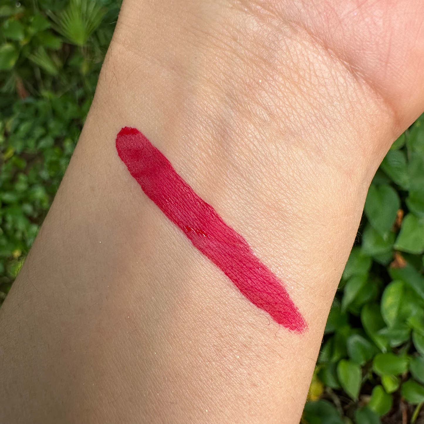 matte liquid lips - "Carola Red"
